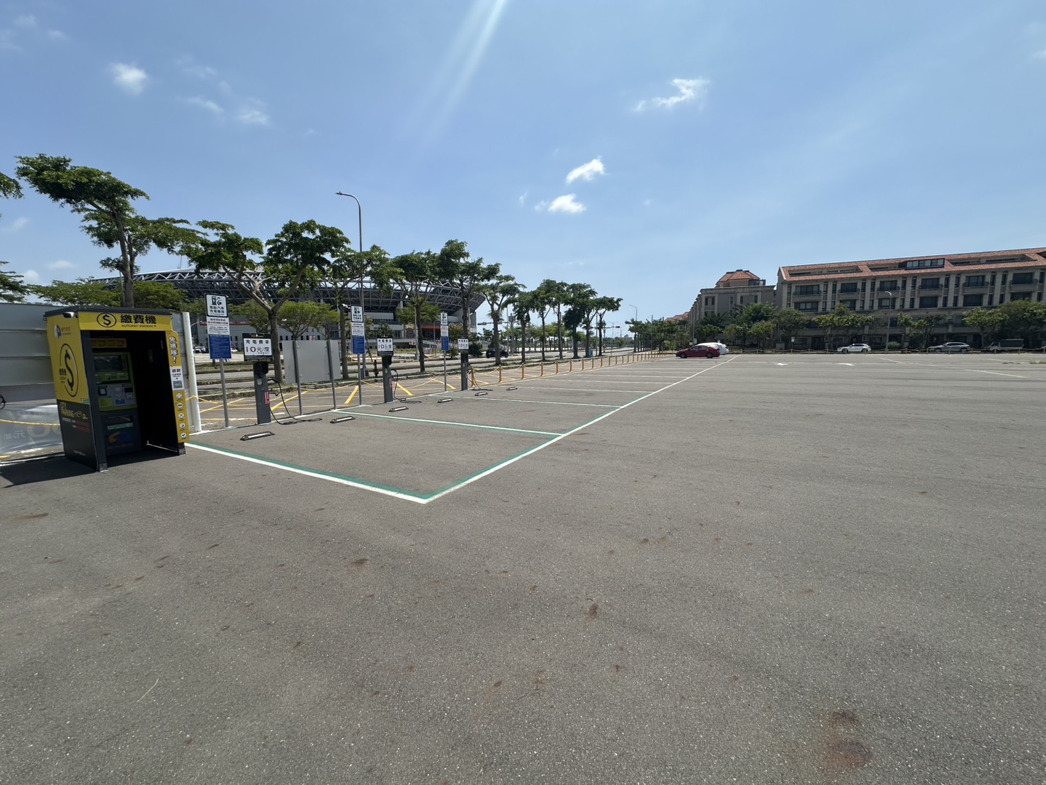 ▲亞太棒球場停車場頻當機,交通局要求城市車旅改善。(圖/記者 楊子安 翻攝)