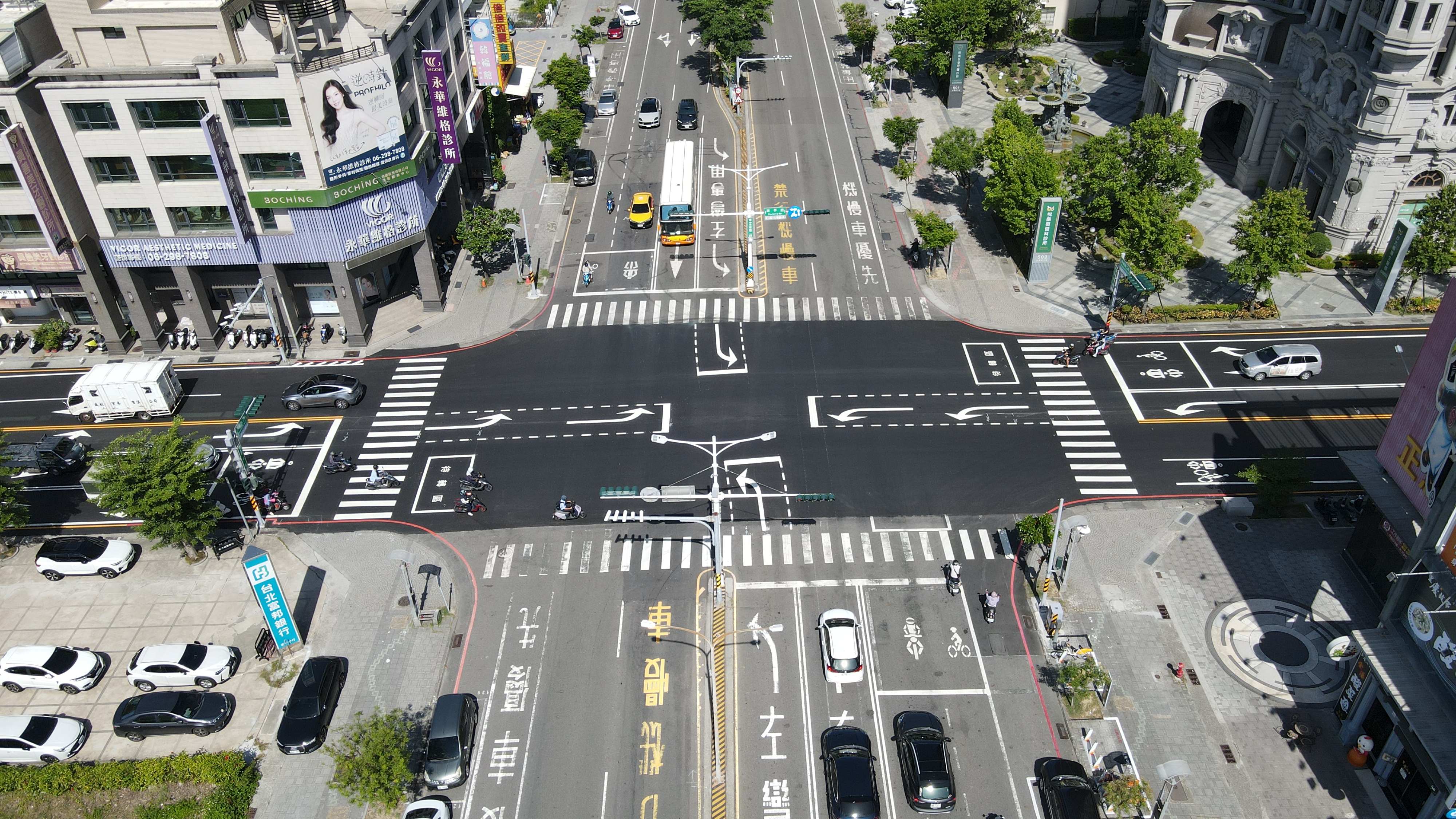 ▲華平路路平及3處左轉車道工程。（圖／台南市工務局提供）