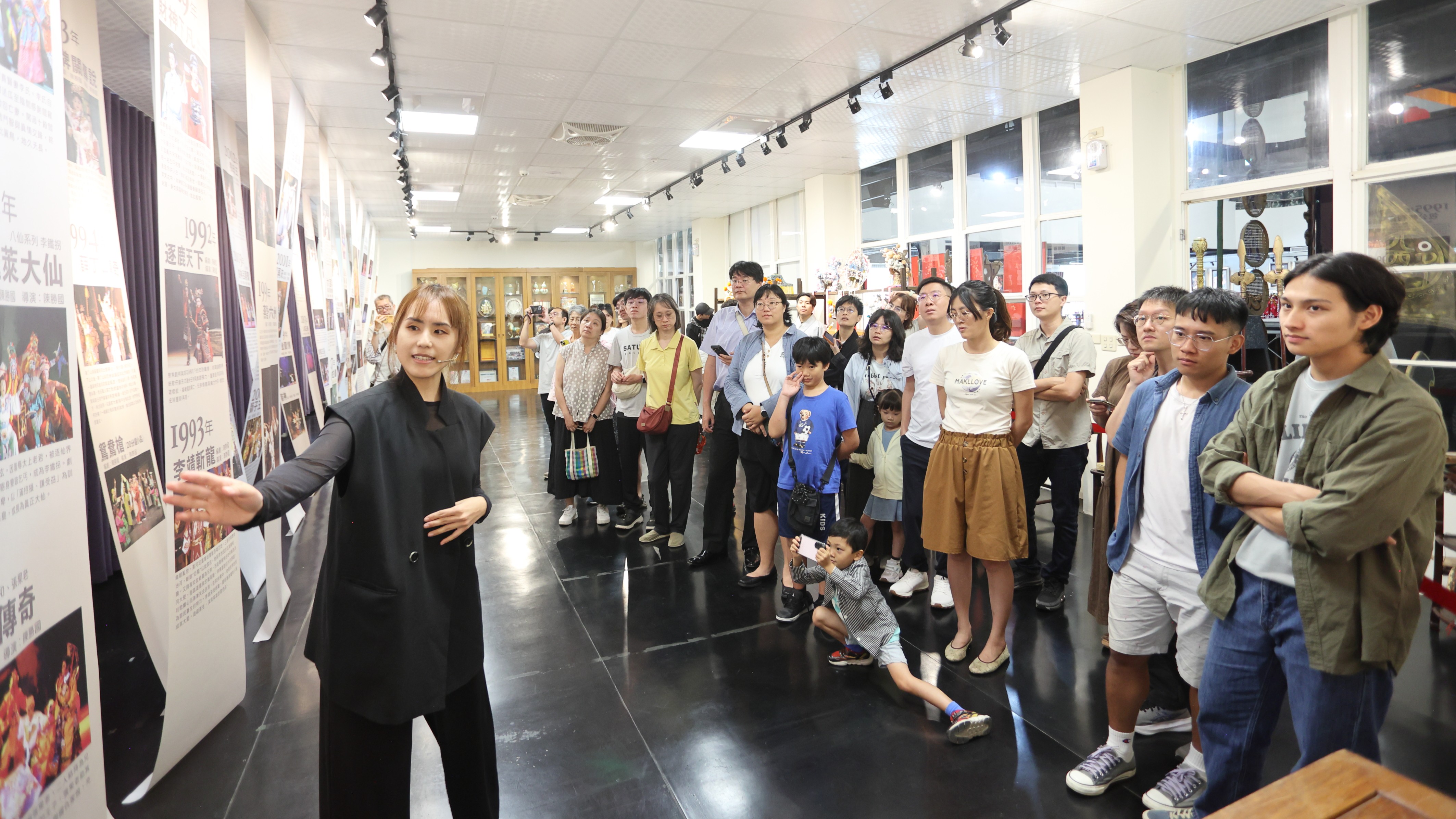 ▲明華園進駐戲巢藝術館，青年搶先開箱歌仔戲文化新基地。（圖／記者 楊子安 翻攝）