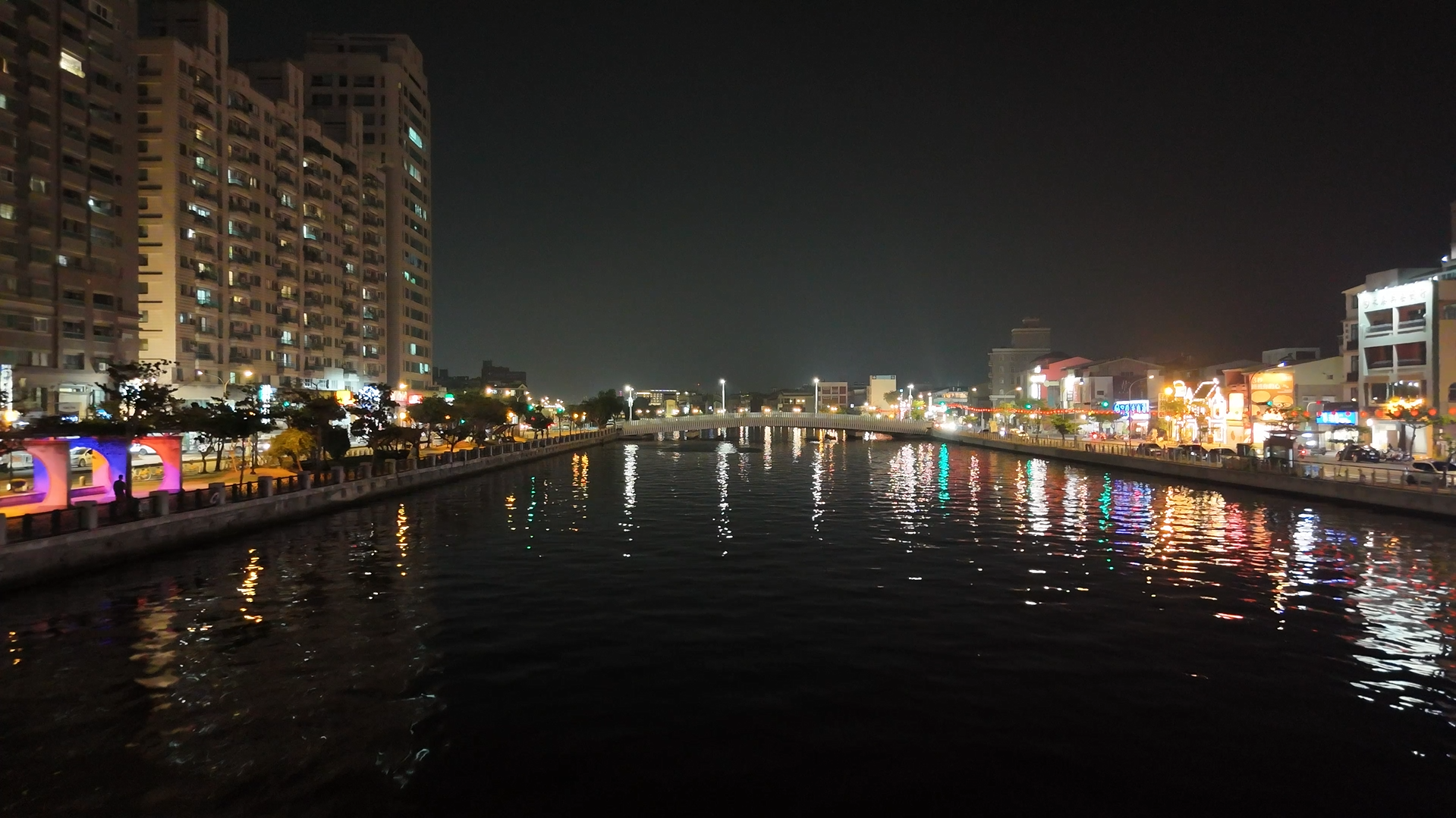▲百年運河新旅程，立驛國際遊船帶領旅客重識臺南水岸城市。（圖／記者 楊子安 攝）