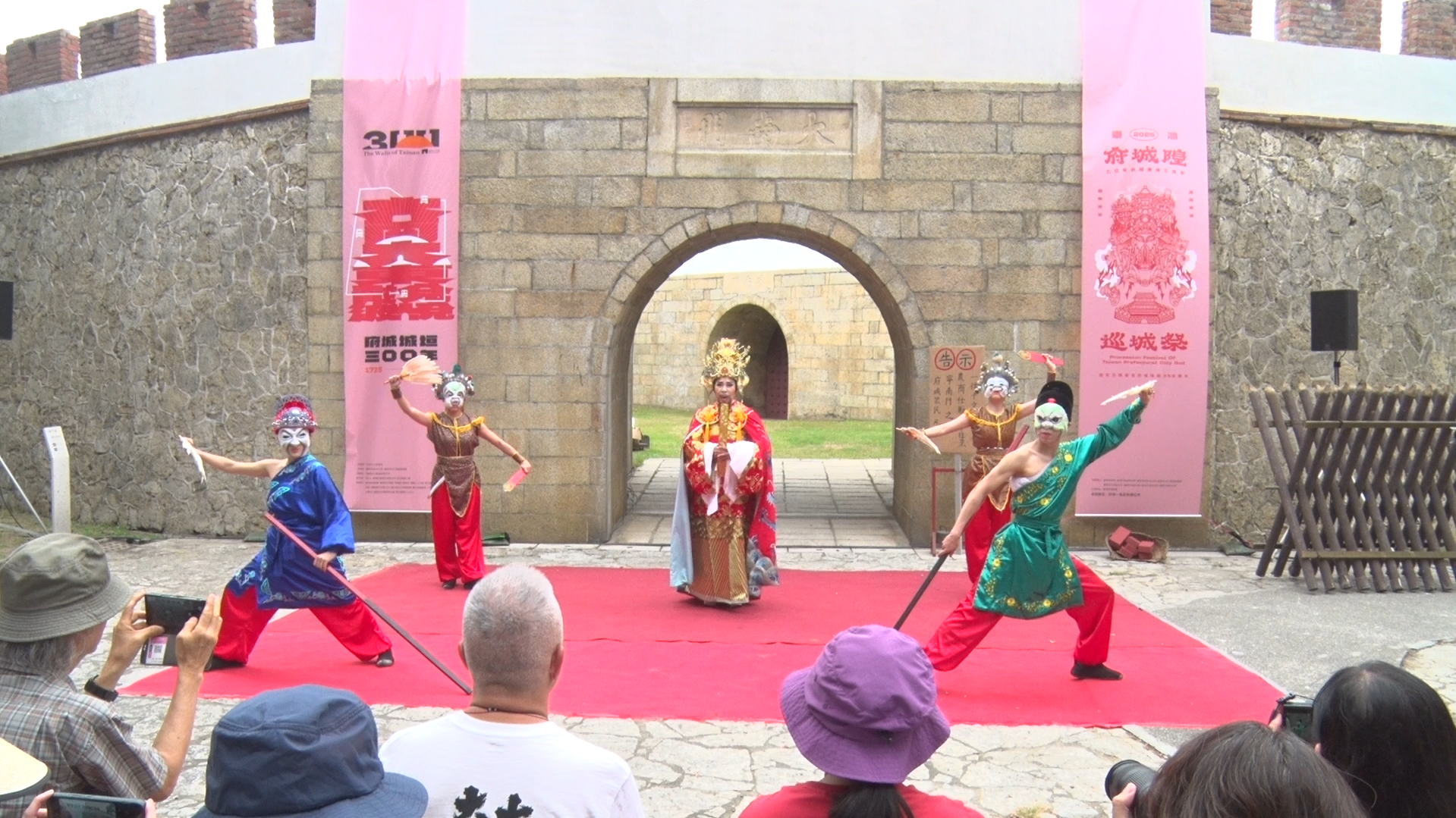 ▲「府城城垣節」明華園天字戲劇團演出劇目《城隍巡察錄》。（圖／記者 楊子安 攝）