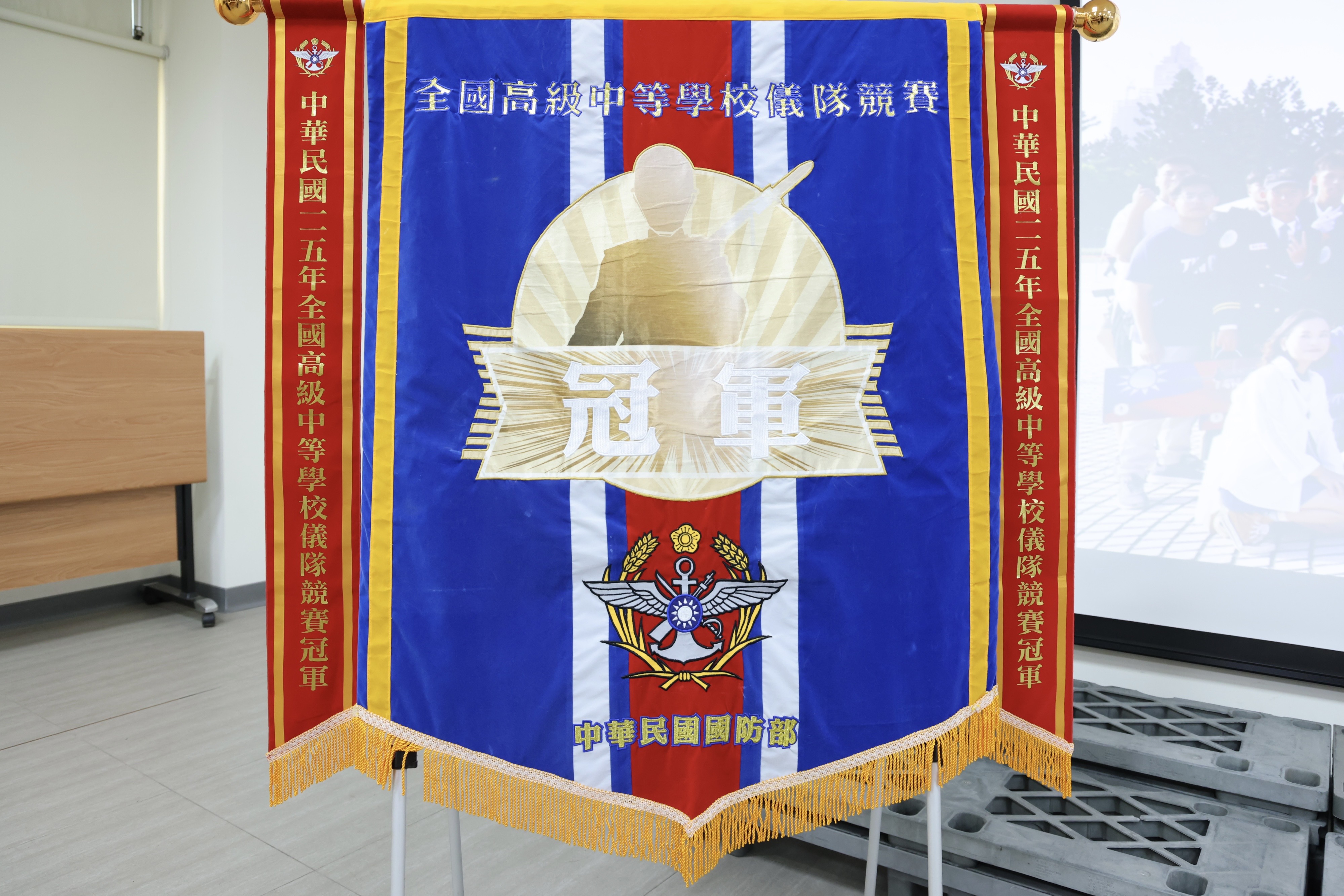 ▲港明高中儀隊在國防部主辦的第9屆全國高級中等學校儀隊競賽中再度勇奪冠軍。（圖／台南市政府提供）