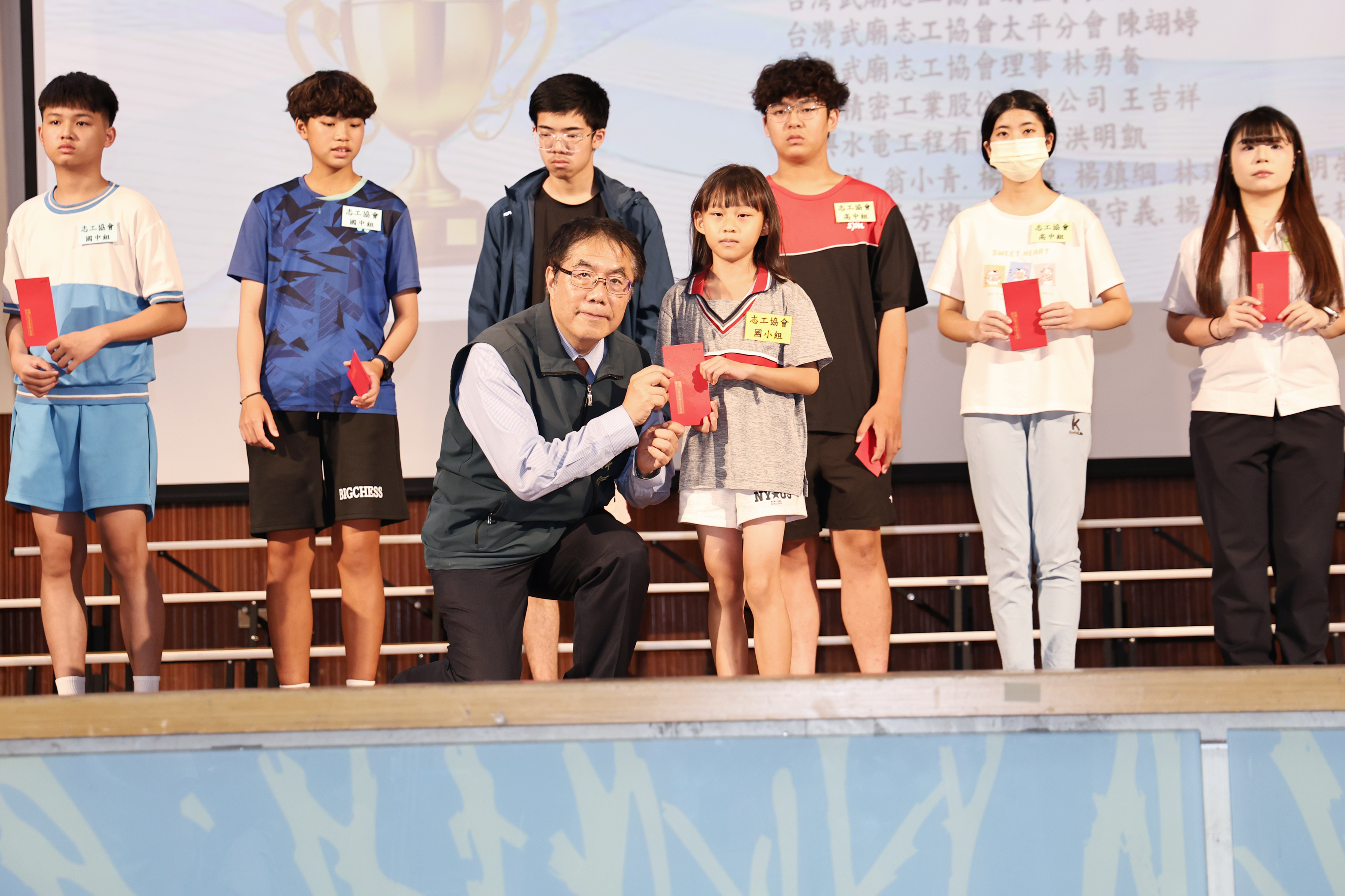 ▲深耕教育公益逾六年，武廟志工協會累計助學逾1600人。（圖／台南市政府提供）