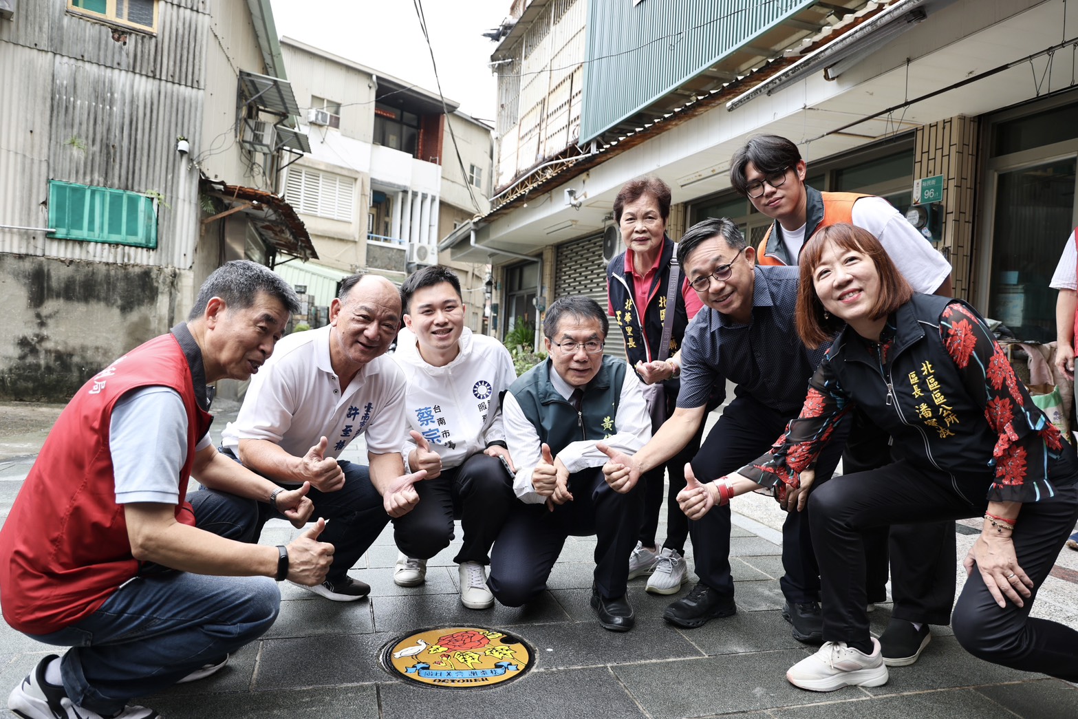 ▲台南「十二花神」特色孔蓋全數亮相,40處散布巷弄等你尋寶。(圖/台南市政府提供)