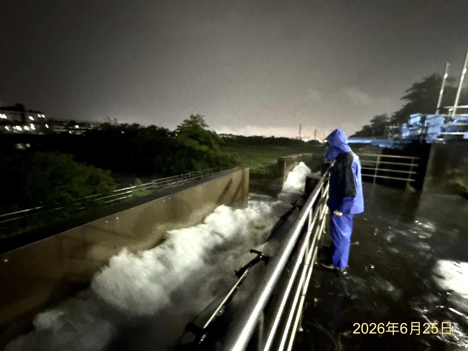 ▲北區文賢抽水站啟動抽水。（圖／台南市水利局提供）