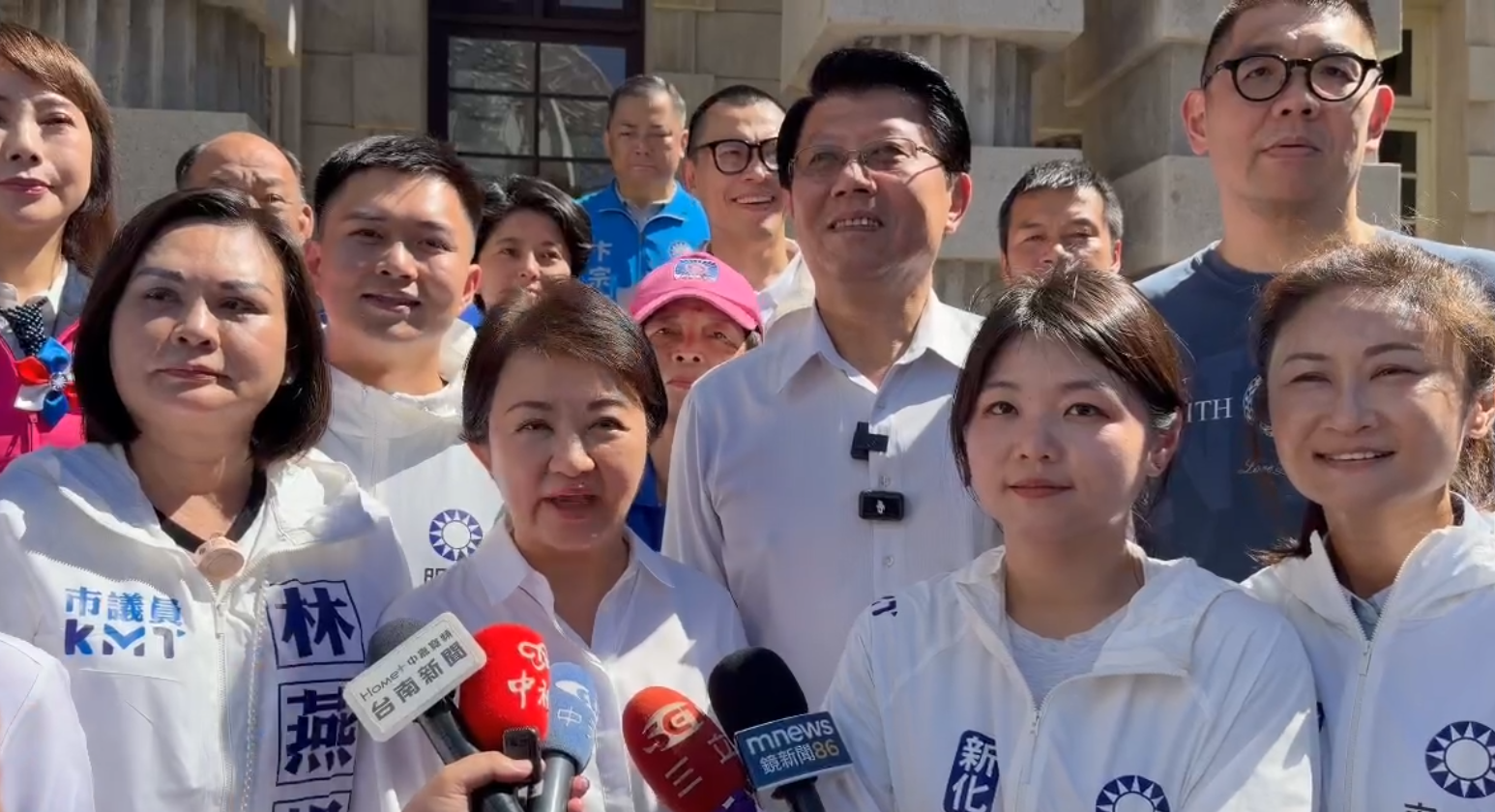 ▲盧秀燕深入賴清德本命區，替謝龍介催票換人換黨做做看。（圖／翻攝畫面）