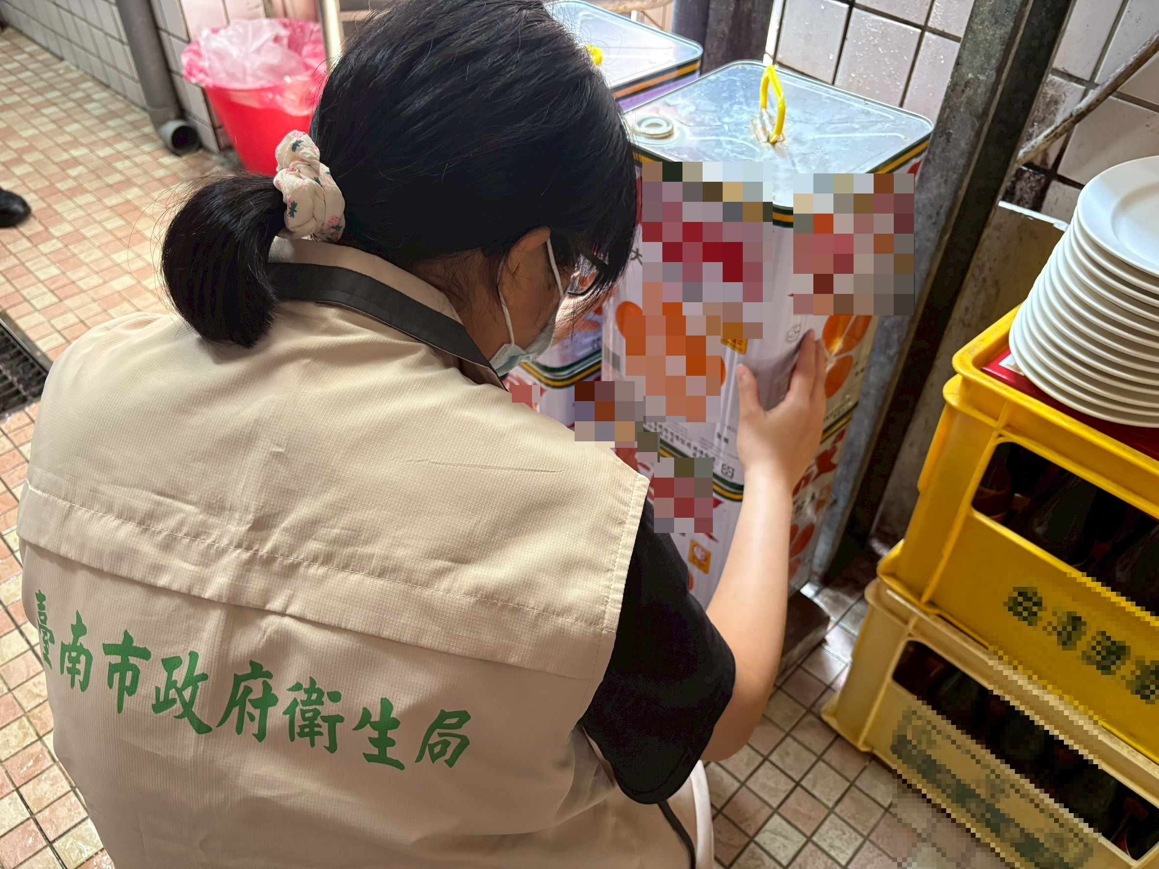 ▲中聯問題油波及台南,39家業者使用遭揭露,累計回收1,062公斤油品。(圖/台南市衛生局提供)